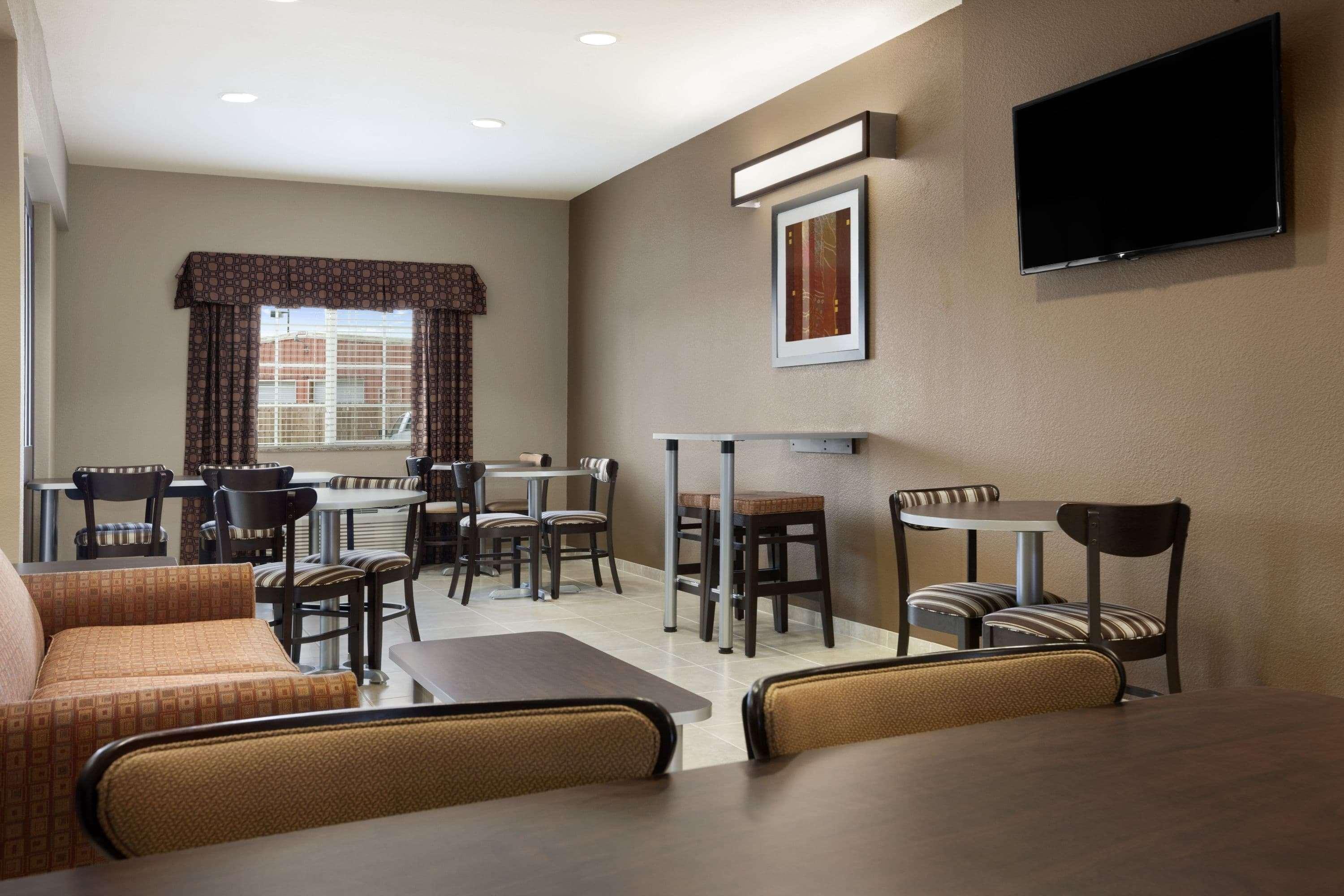 Microtel Inn & Suites Kenedy Extérieur photo