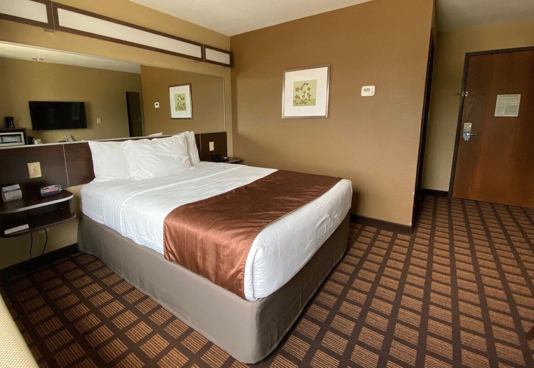 Microtel Inn & Suites Kenedy Extérieur photo