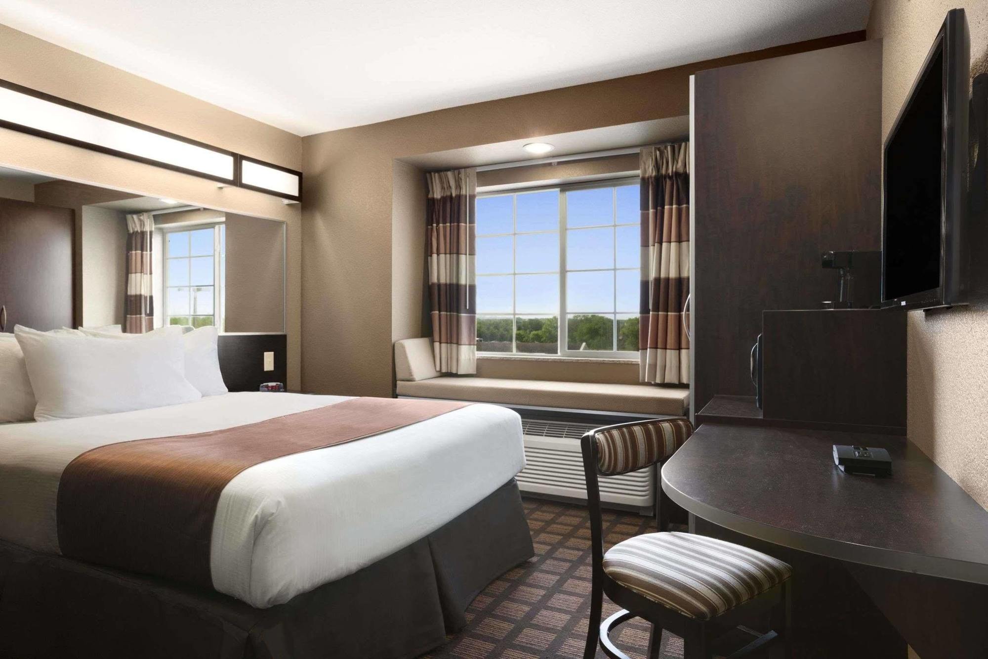 Microtel Inn & Suites Kenedy Extérieur photo