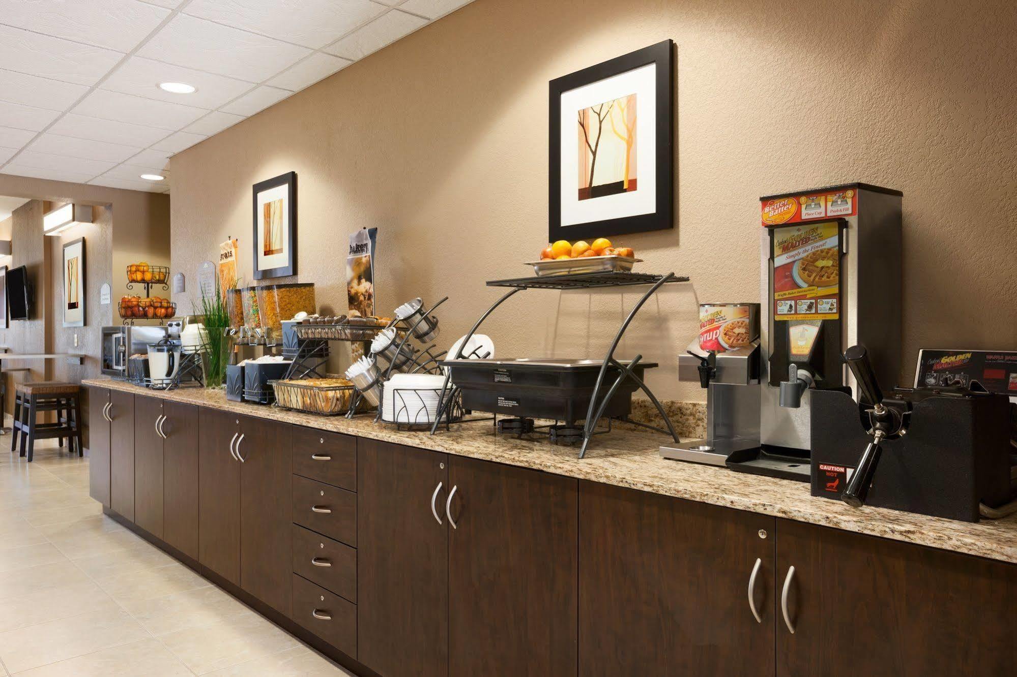 Microtel Inn & Suites Kenedy Extérieur photo