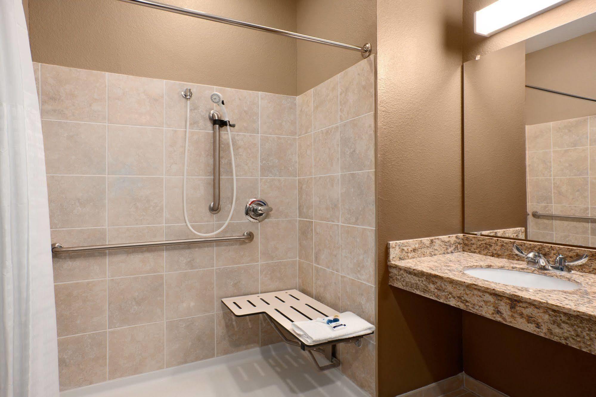 Microtel Inn & Suites Kenedy Extérieur photo