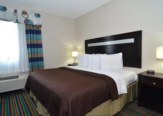 Microtel Inn & Suites Kenedy Extérieur photo