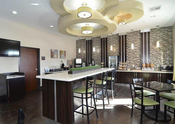 Microtel Inn & Suites Kenedy Extérieur photo
